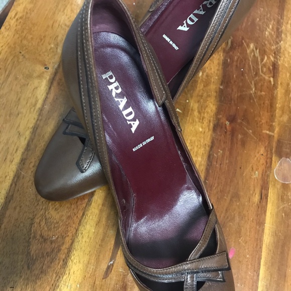 Shoes - Picture 4 of 4